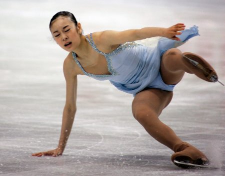 Фигуристка оголила