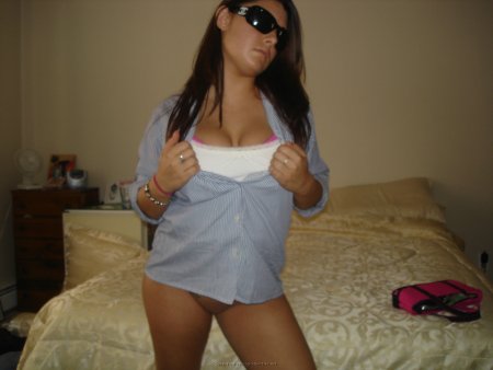 Порно брюнетка