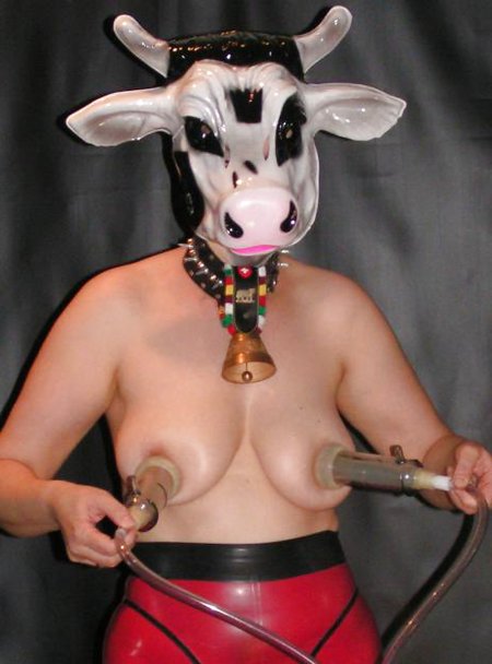 Женщина с коровьими сиськами