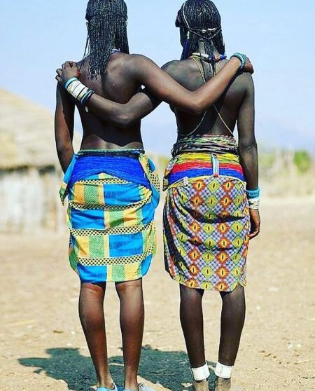 Попки племенных африканок