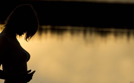 Голые красотки на закате обои