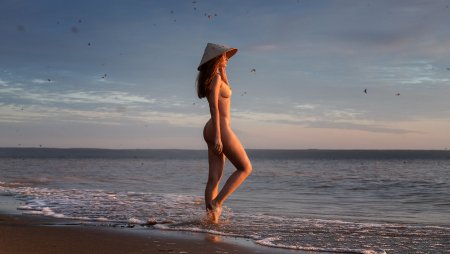 Милада море голые сиськи