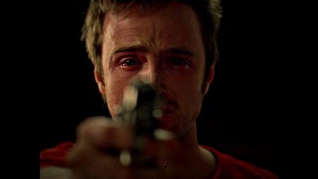 Джесси Пинкман с пистолетом