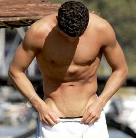 Голый Кристиано Роналду