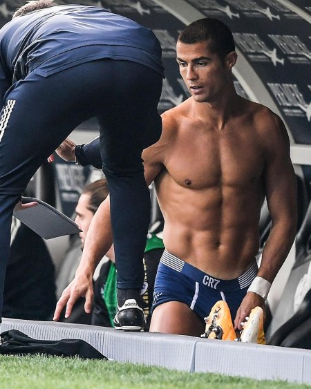 Кристиано Роналдо торс