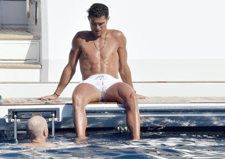 Криштиану Роналду папарацци 2022