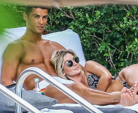 Кассандра Дэвис и Роналду