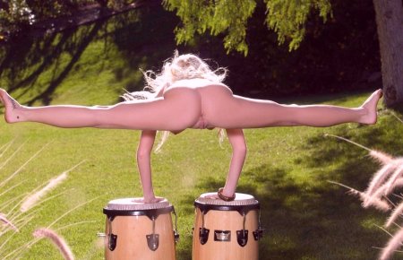 Прикольные голые женщины