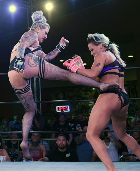 Женские бои Кристи Риччи