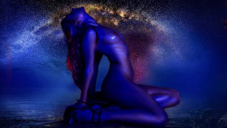 Космические девушки ню