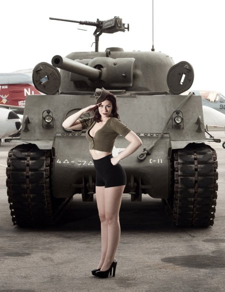 Одри Дюпон танкистка