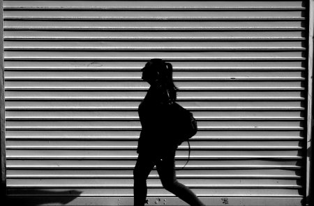 Темный силуэт