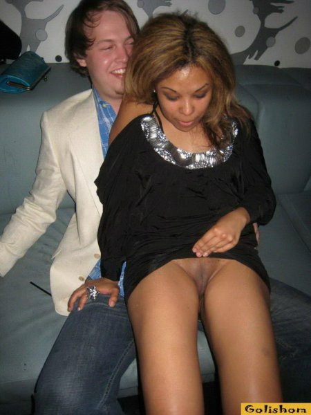 Случайно засветила трусики