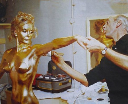 Ширли Итон Голдфингер голая