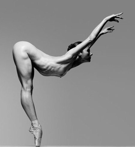 Анастасия Завистовская балерина голая