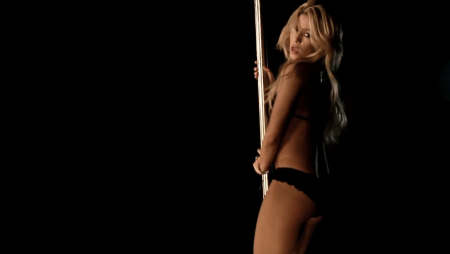 Девушки в стрингах стриптиз