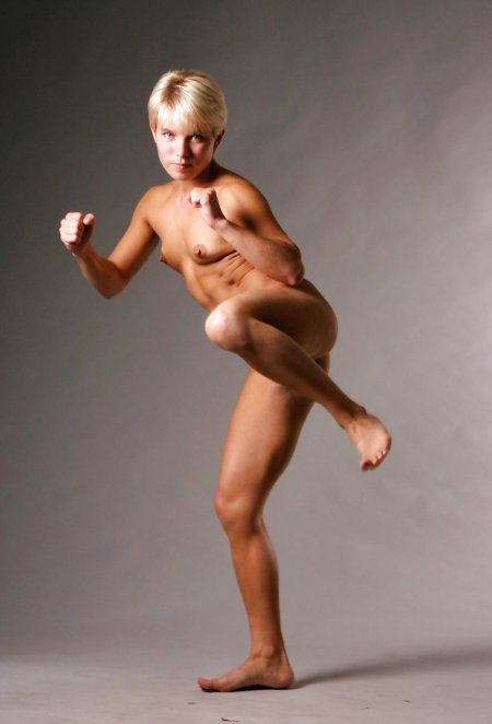 Голые женщины каратистки