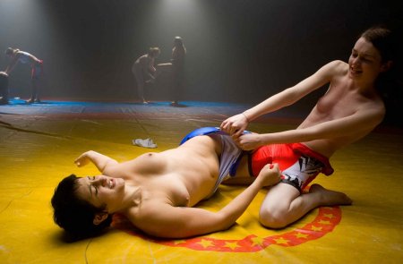 Женская борьба голышом