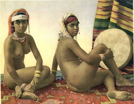 Мавританские женщины голые