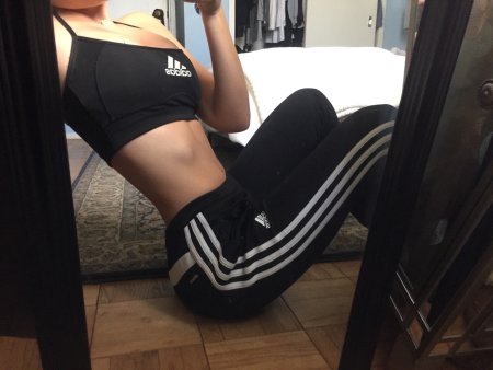 Спортивные девушки селфи