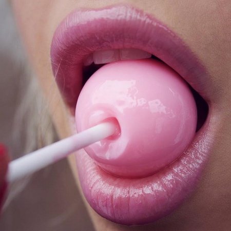 Лижет Чупа Чупс