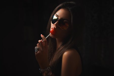 Пафосная девушка