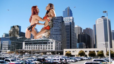 Гигант рушит город