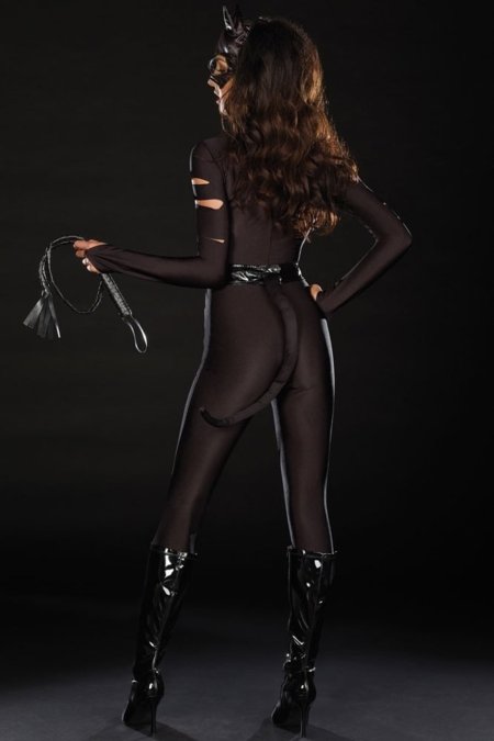 Девушки в обтягивающих комбинезонах