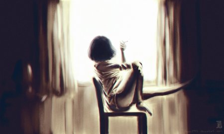 Девушка с каре со спины