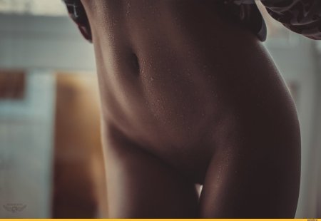 Красивые голые женские животики