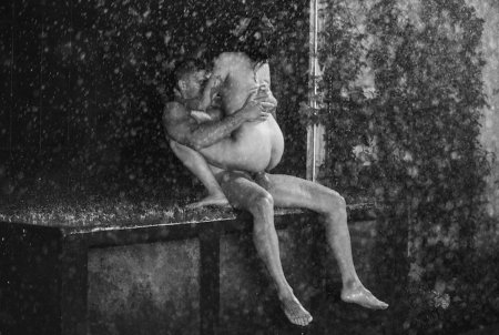 Красивый трах под дождем