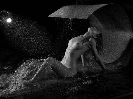 Эротическая фотосессия в воде