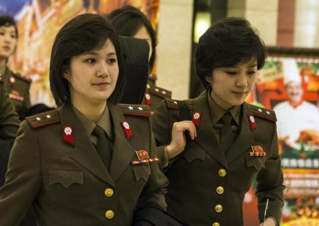 Северная Корея ансамбль Моранбон девушки