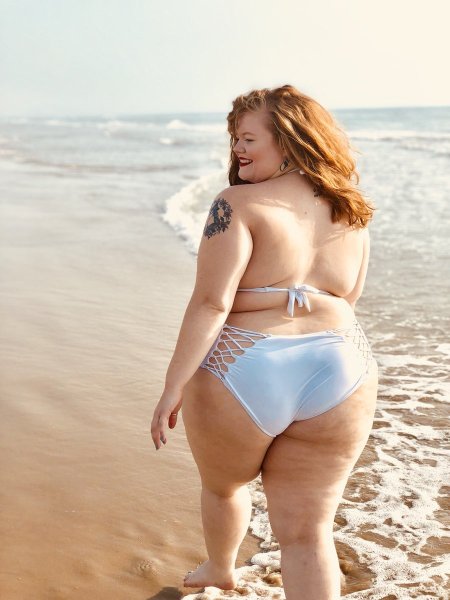 Хантер Макгрэди бикини