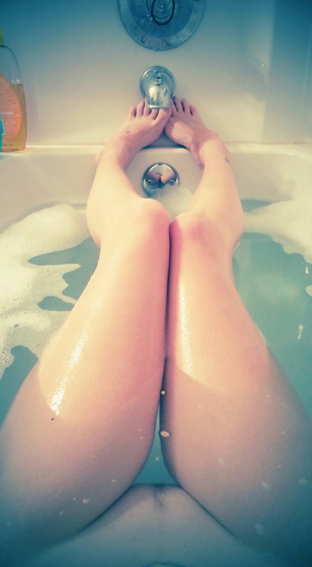 Голая в ванной от первого лица