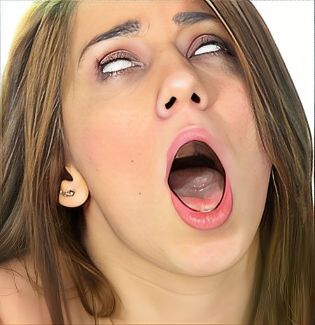 Лицо стонущей женщины