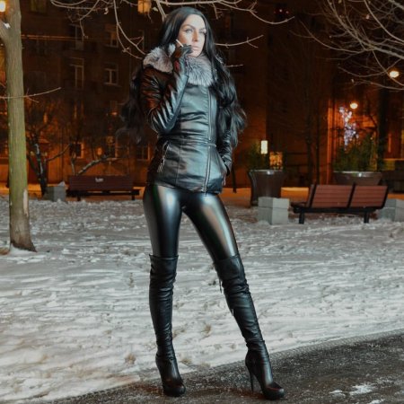 Наталья Леатхер леггинс