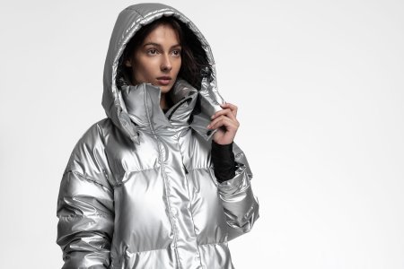 Куртка перламутровая женская