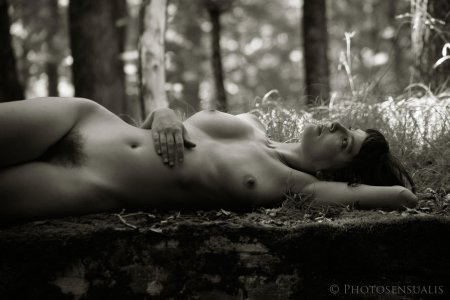 Естественная женская красота ню