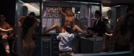 Эротические моменты фильма волк с Уолл стрит