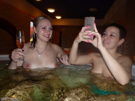 Девушка в спа частное ню