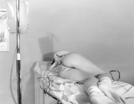 Эротическая клизма девушке