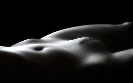 Красивое женское тело ню