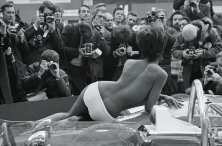 Джули Десмонд Julie Desmond