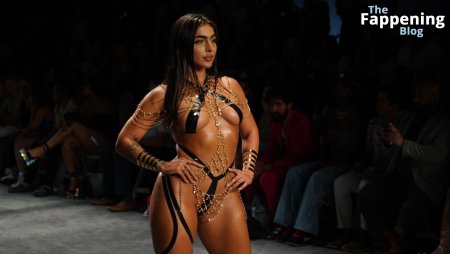 Бикини из изоленты