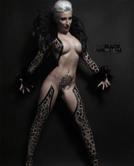 Эротические фото Black Tape