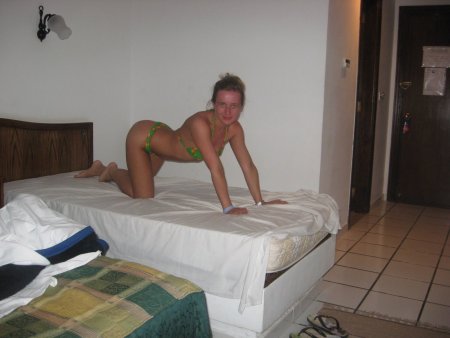 Голые жены на курорте в отеле