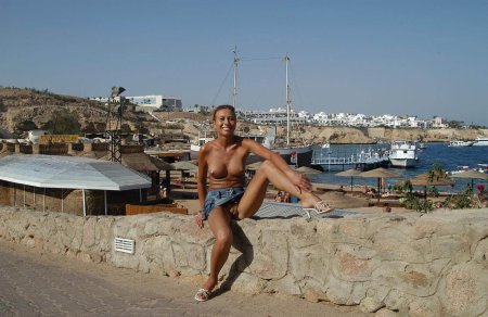 Русские девушки топлесс в Египте