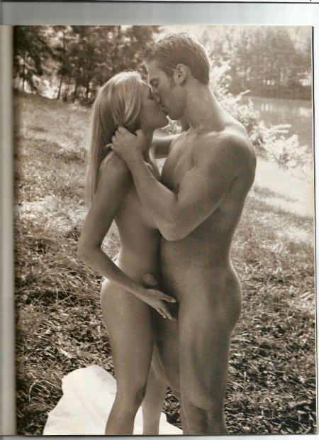 Мужская и женская Нагота