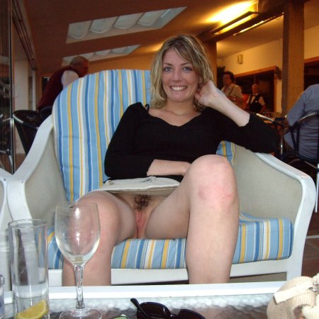 Взрослые женщины без трусов